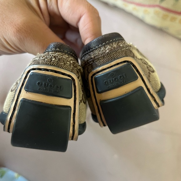 - ❣️Authentic Vintage Gucci Monogram Loafers❣️ - Picture 3 of 12